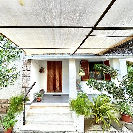 Domo Austinu - Abbasanta Villa Exterior photo