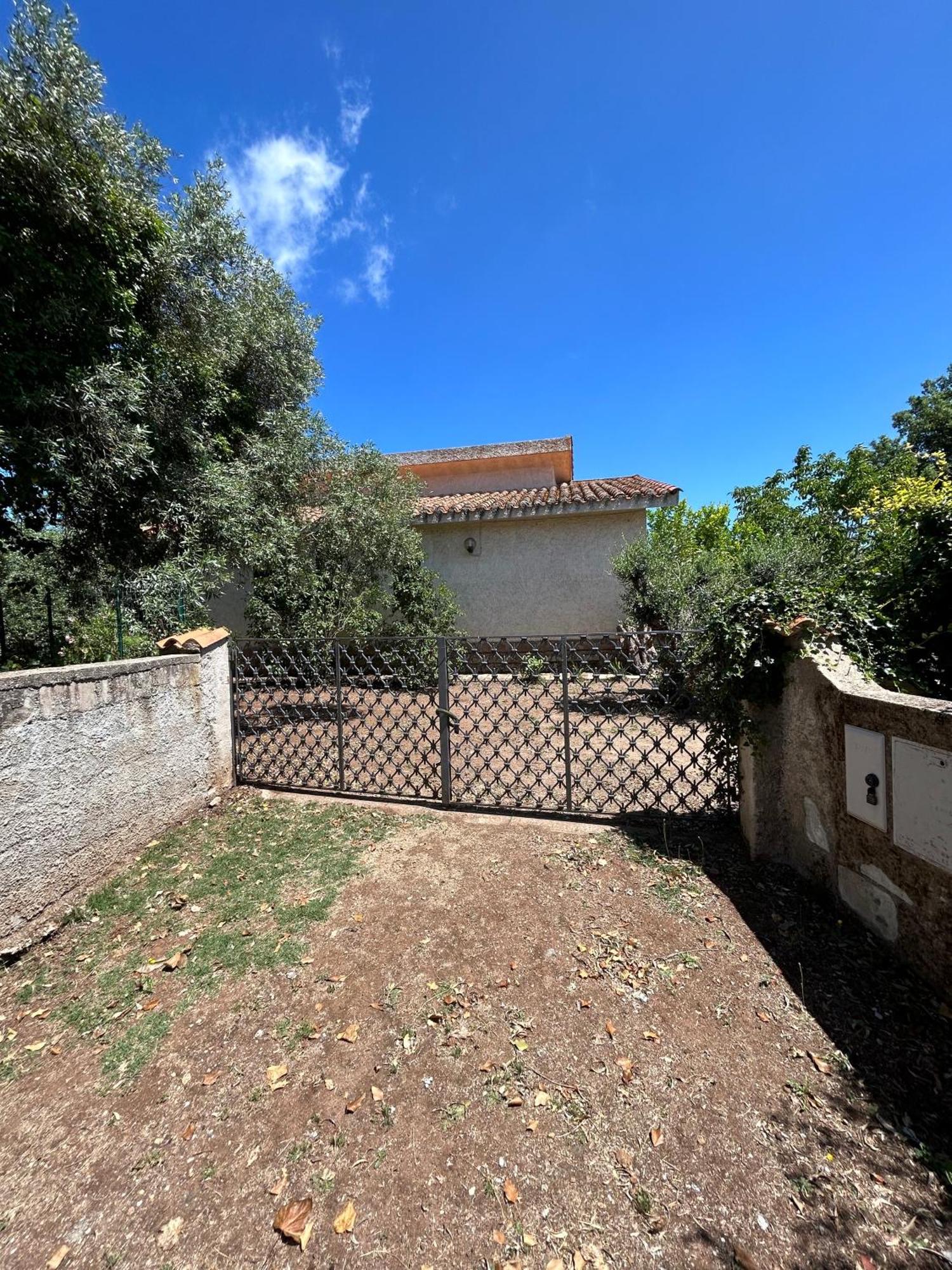 Domo Austinu - Abbasanta Villa Exterior photo