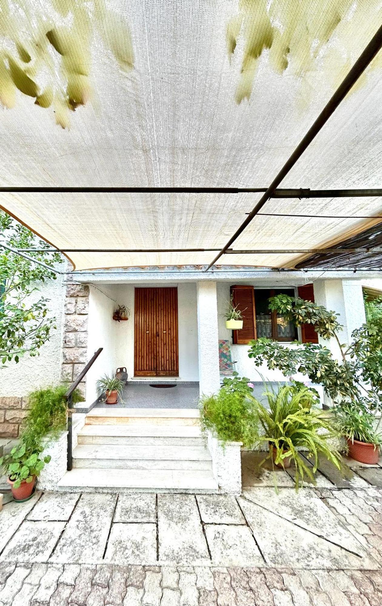 Domo Austinu - Abbasanta Villa Exterior photo